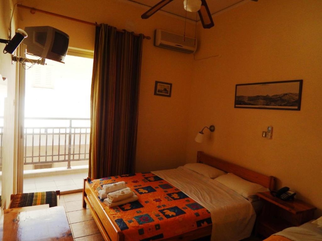 Angela'S House Hotel Monemvasia Ruang foto